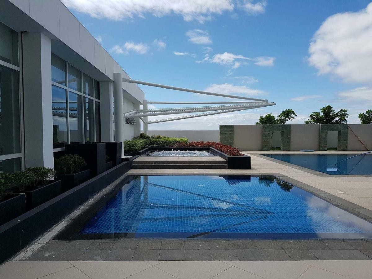Apartment Sea View At Mactan Newtown Lapu-Lapu City Exterior foto